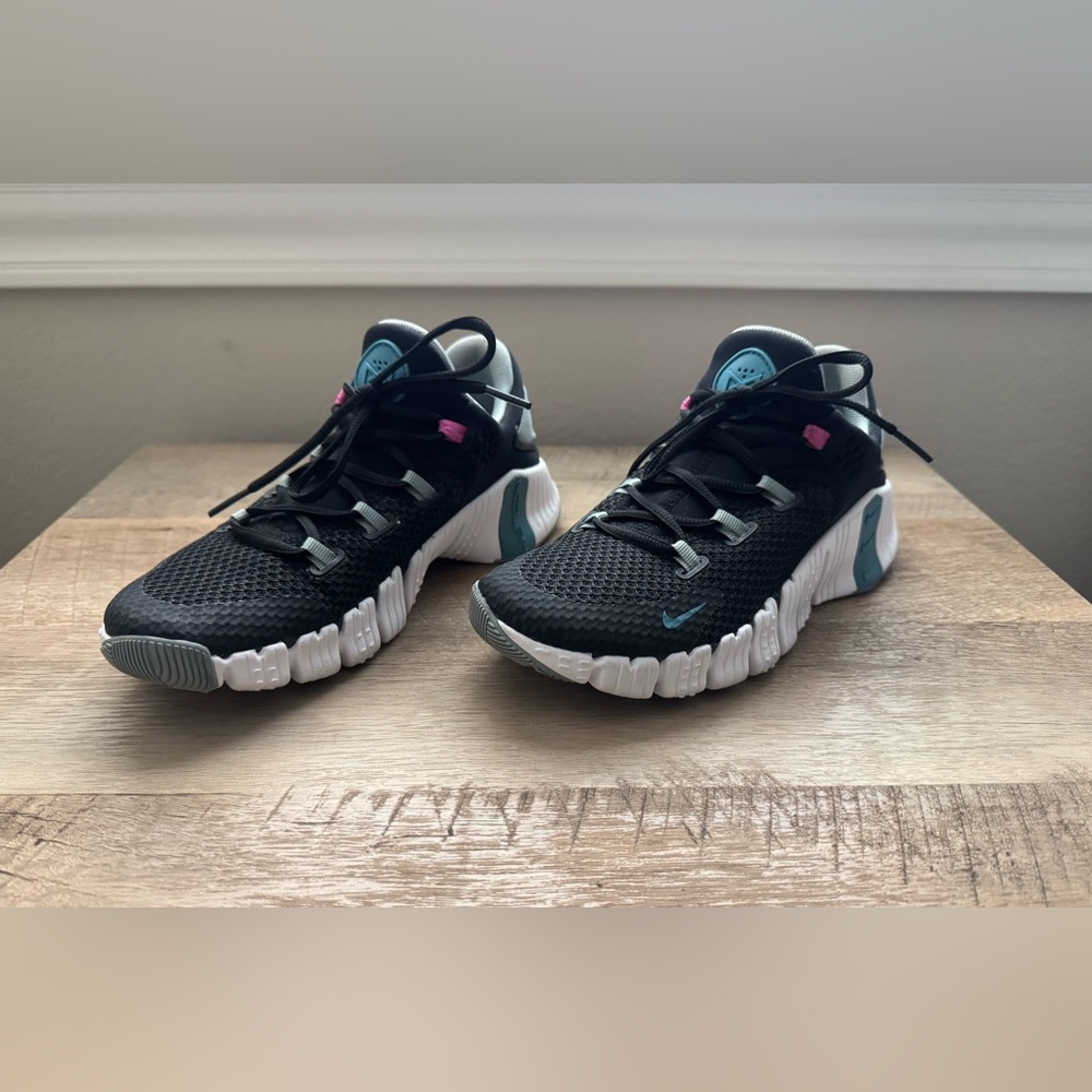 Nike Black and White Athletic Shoes